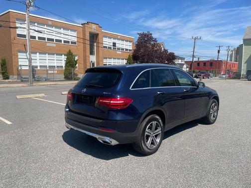 Lunar Blue Metallic 2019 Mercedes-Benz GLC 300 4MATIC