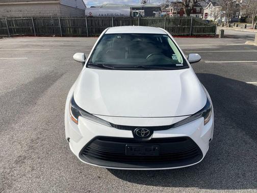 Ice Cap 2023 Toyota Corolla LE