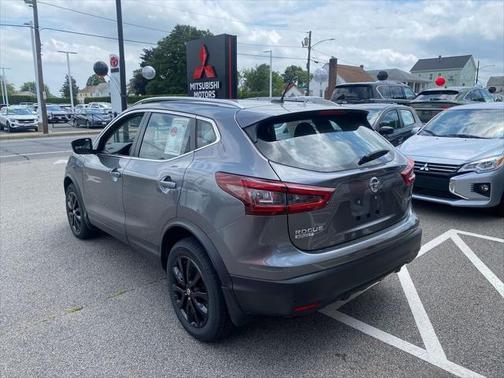 2021 Nissan Rogue Sport SV