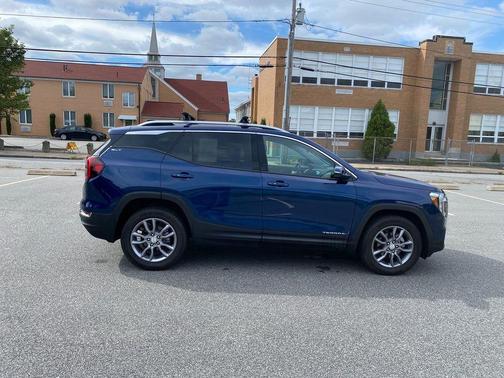 2022 GMC Terrain SLT