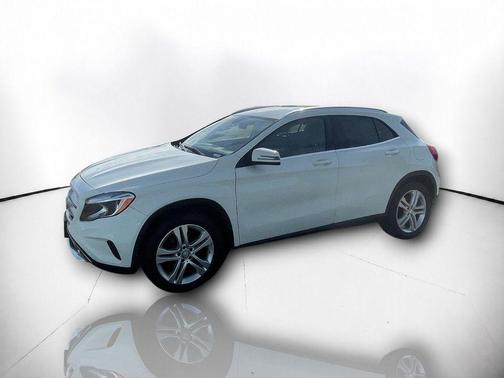 Cirrus White 2015 Mercedes-Benz GLA-Class 4MATIC
