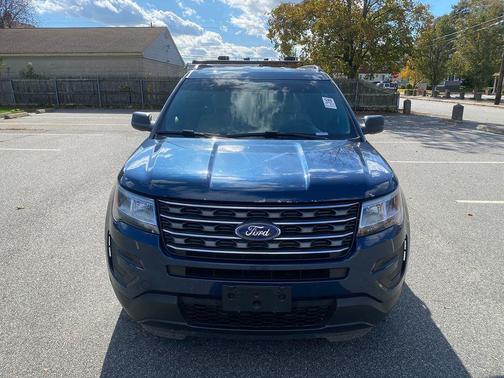 2017 Ford Explorer Base