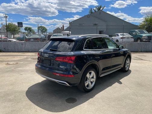 Moonlight Blue Metallic 2018 Audi Q5 2.0T Premium Plus