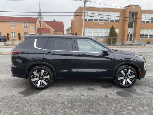 2026 Mitsubishi Outlander SE 2.5 S-AWC