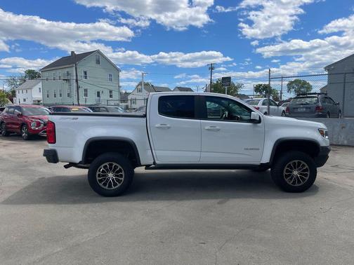 Summit White 2018 Chevrolet Colorado ZR2