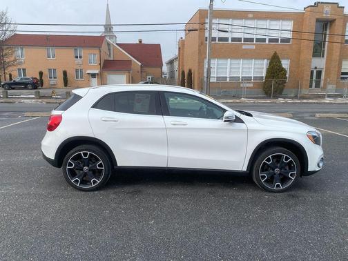 2020 Mercedes-Benz GLA 250 Base