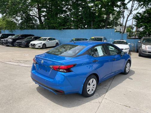 Electric Blue Metallic 2020 Nissan Versa 1.6 S