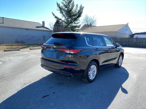 2022 Mitsubishi Outlander ES 2.5 S-AWC