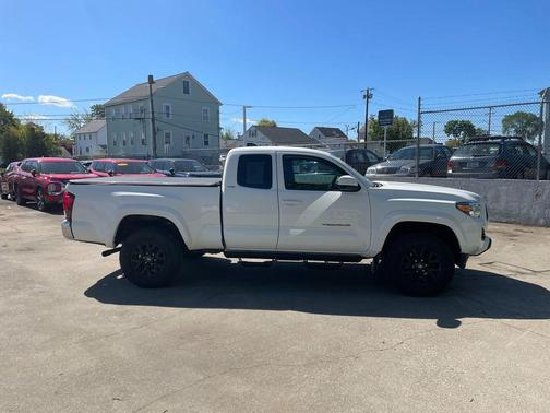 Super White 2021 Toyota Tacoma SR5