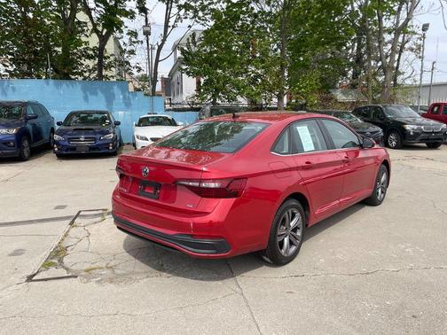 Kings Red Metallic 2023 Volkswagen Jetta 1.5T SE