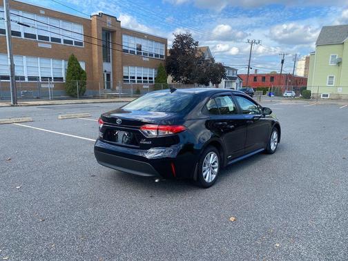 2024 Toyota Corolla Hybrid LE
