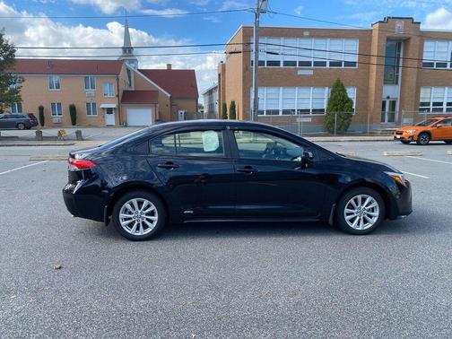 2024 Toyota Corolla Hybrid LE