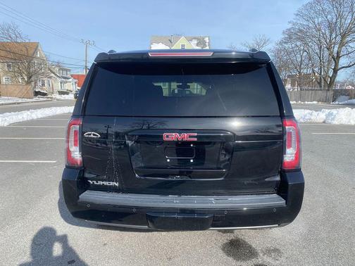2018 GMC Yukon SLE