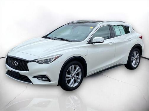 2018 INFINITI QX30 Premium