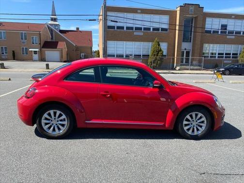 2019 Volkswagen Beetle 2.0T SE