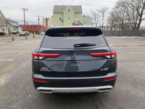 2025 Mitsubishi Outlander PHEV SEL