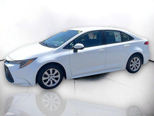 Ice 2024 Toyota Corolla LE