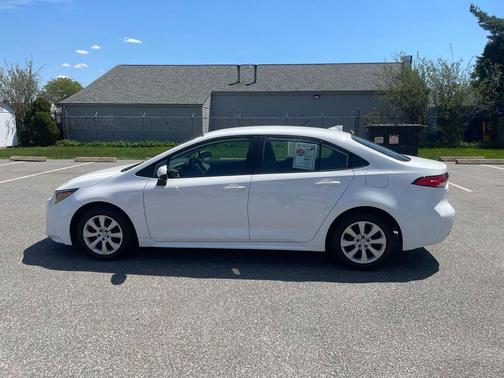 Ice 2024 Toyota Corolla LE