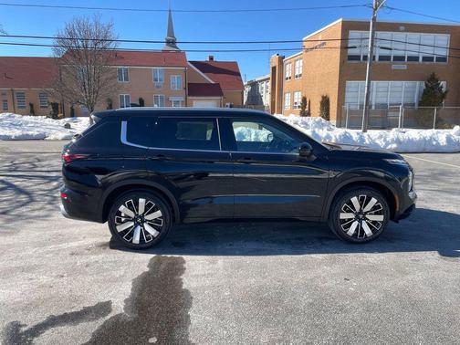 Black 2026 Mitsubishi Outlander SEL S-AWC