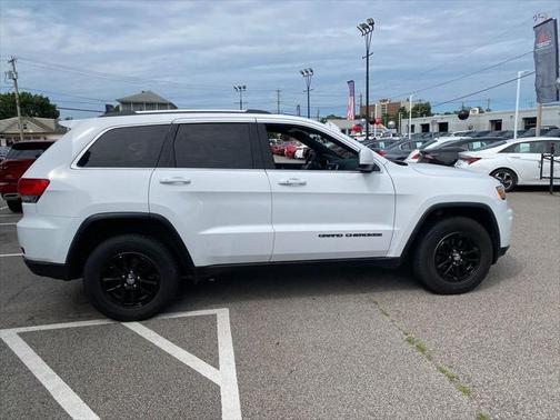 2018 Jeep Grand Cherokee Laredo E