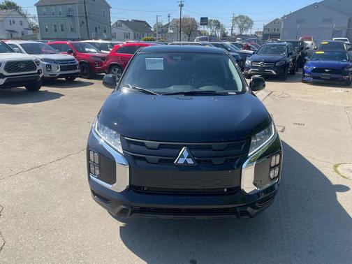Labrador Black Pearl 2026 Mitsubishi Outlander Sport 2.0 LE