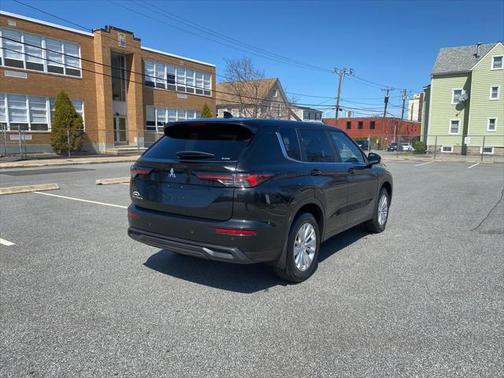 2025 Mitsubishi Outlander ES 2.5 S-AWC
