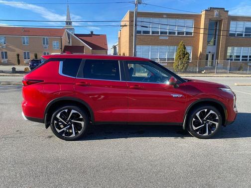 2025 Mitsubishi Outlander PHEV SE S-AWC