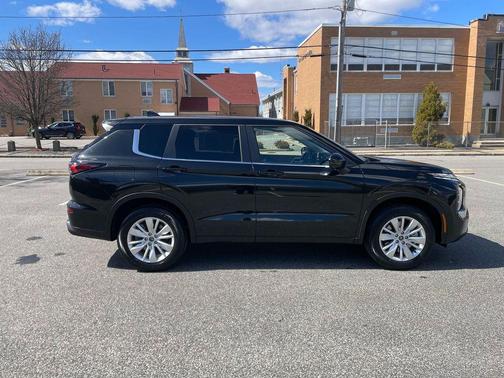 Black Diamond 2026 Mitsubishi Outlander ES 2.5 S-AWC