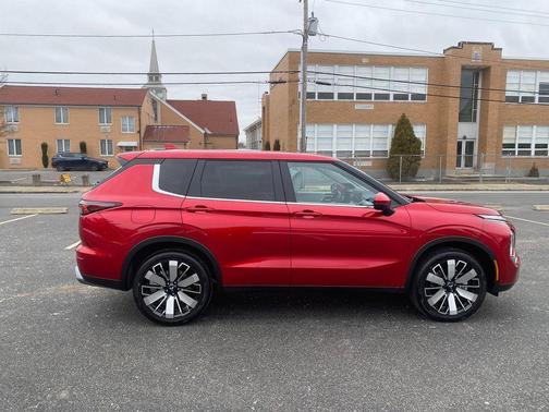 2025 Mitsubishi Outlander PHEV SEL