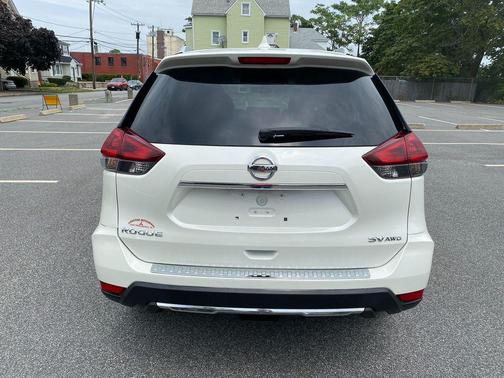 2018 Nissan Rogue SV