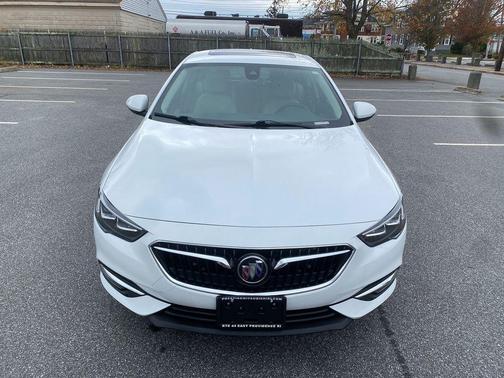 2019 Buick Regal Sportback AWD Essence