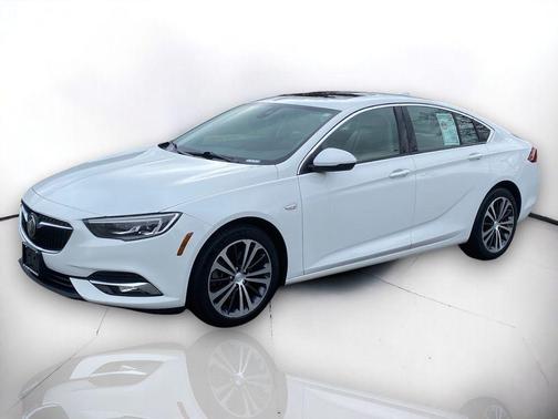 2019 Buick Regal Sportback AWD Essence