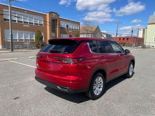 Red Diamond 2026 Mitsubishi Outlander ES 2.5 S-AWC