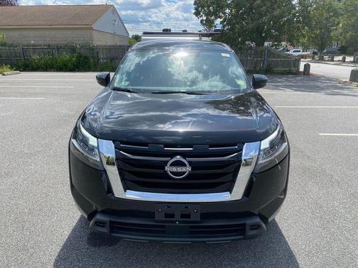2022 Nissan Pathfinder S 4WD