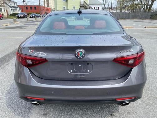2019 Alfa Romeo Giulia Base