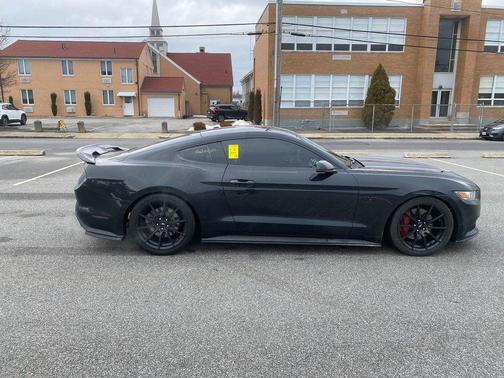 2017 Ford Mustang GT Premium
