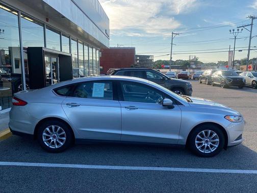 2015 Ford Fusion S