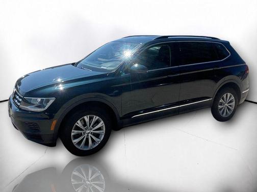 Dark Moss Green Metallic 2018 Volkswagen Tiguan 2.0T SE