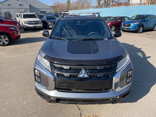 Mercury Gray Metallic 2026 Mitsubishi Outlander Sport 2.0 Trail Edition