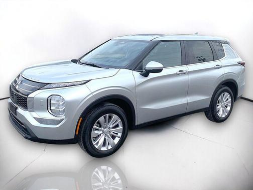 2026 Mitsubishi Outlander ES 2.5 S-AWC