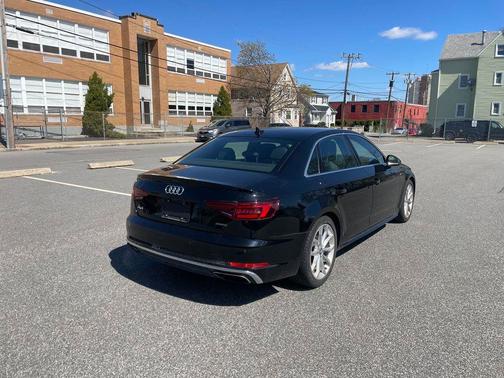 Mythos Black Metallic 2019 Audi A4 45 Premium