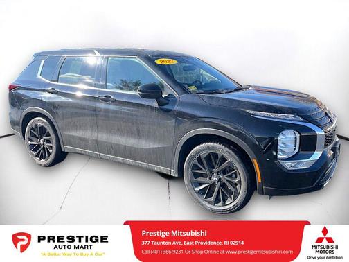 2022 Mitsubishi Outlander Black Edition 2WD