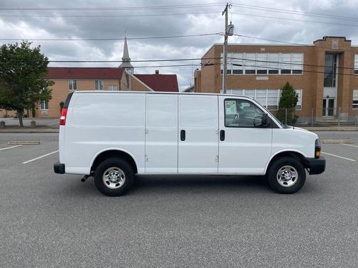 Summit White 2021 Chevrolet Express 2500 Work Van