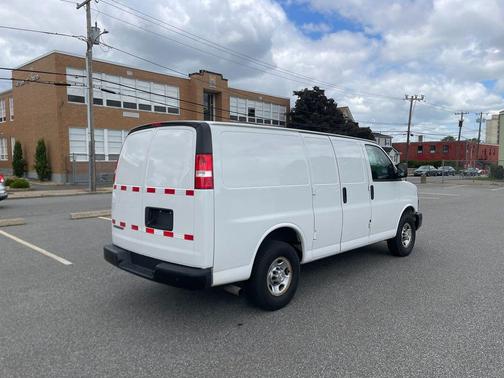 Summit White 2021 Chevrolet Express 2500 Work Van