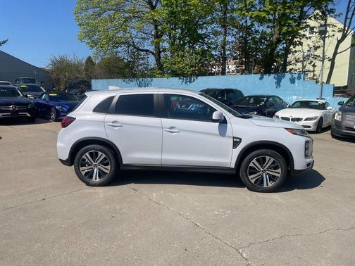 White Diamond 2026 Mitsubishi Outlander Sport 2.0 ES