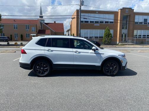 2024 Volkswagen Tiguan 2.0T Wolfsburg Edition