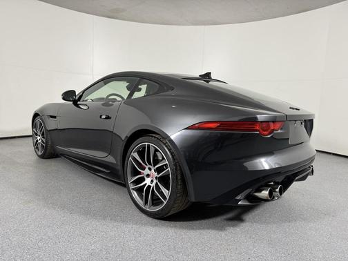 2017 Jaguar F-TYPE R