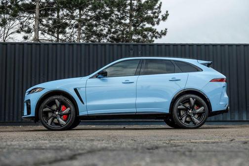 Chalk Blue Gloss 2026 Jaguar F-PACE SVR 575 Final Edition
