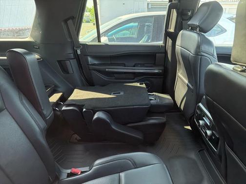 AGATE BLACK METALLIC 2020 Ford Expedition XLT