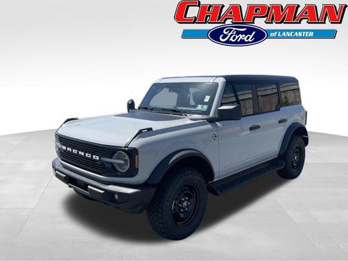 Avalanche Gray 2026 Ford Bronco Outer Banks
